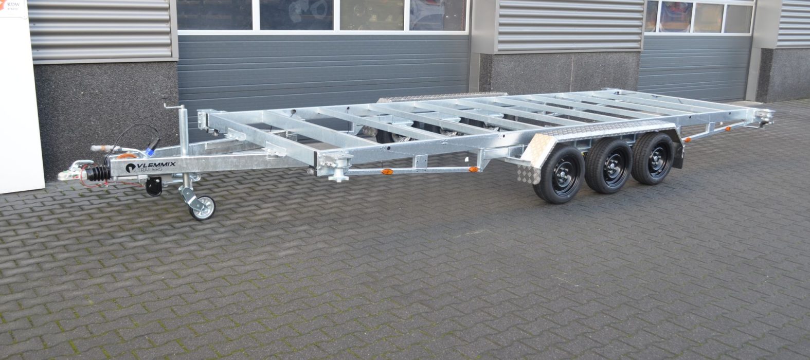 Container trailer 20 ft 3 x1350 v2
