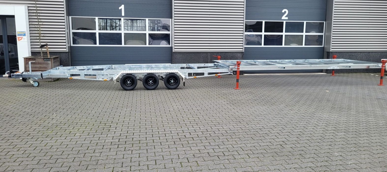 TH600 3as Detachable zijkant 1 1575x700