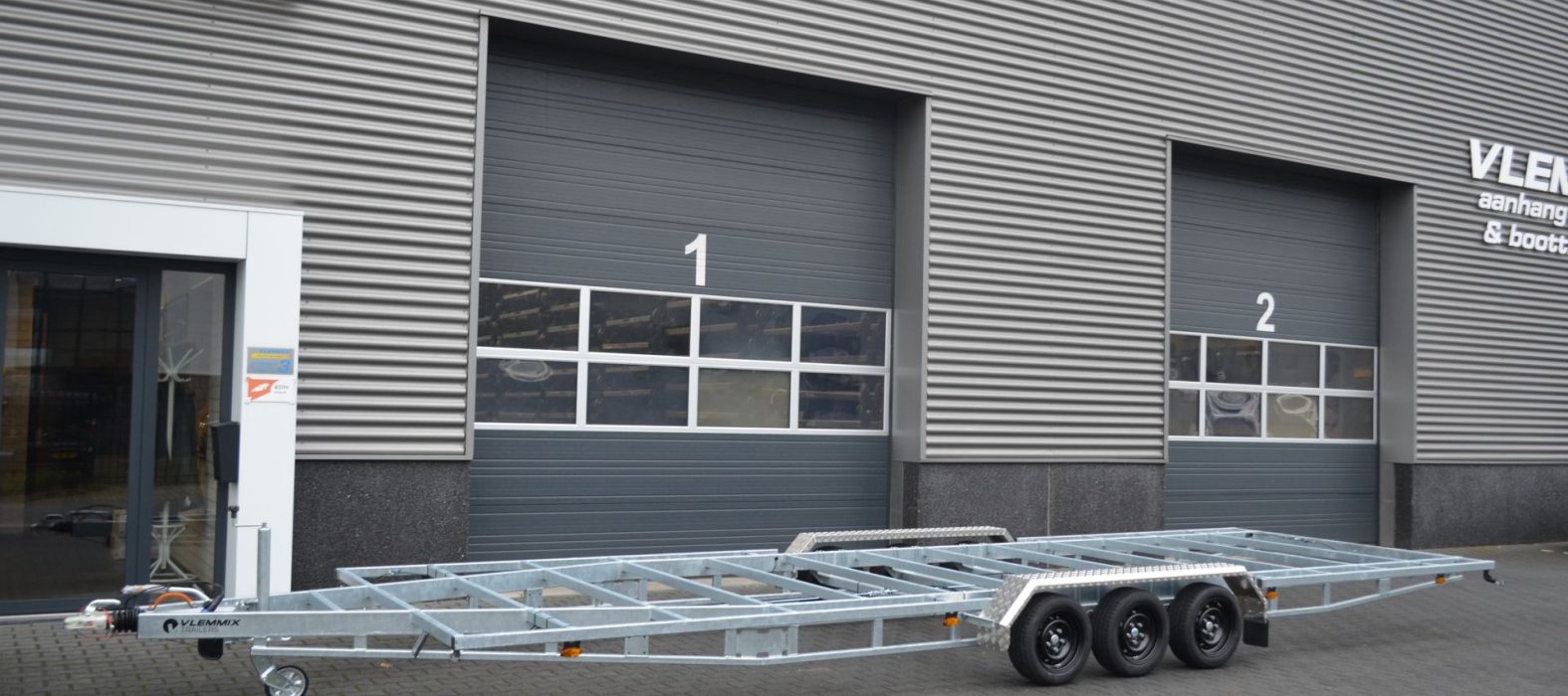 TH840 3 asser 1 1575x700 v2