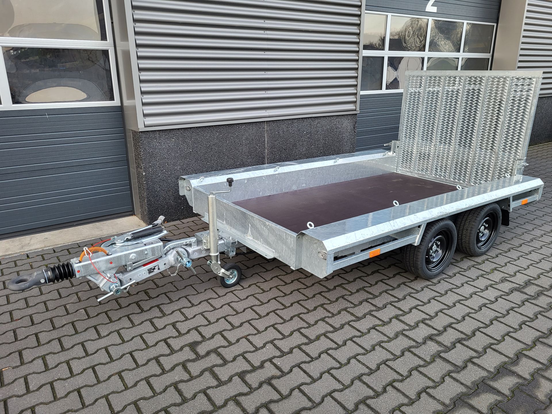 Zwanenhals voor laag 300 1575x700 v3